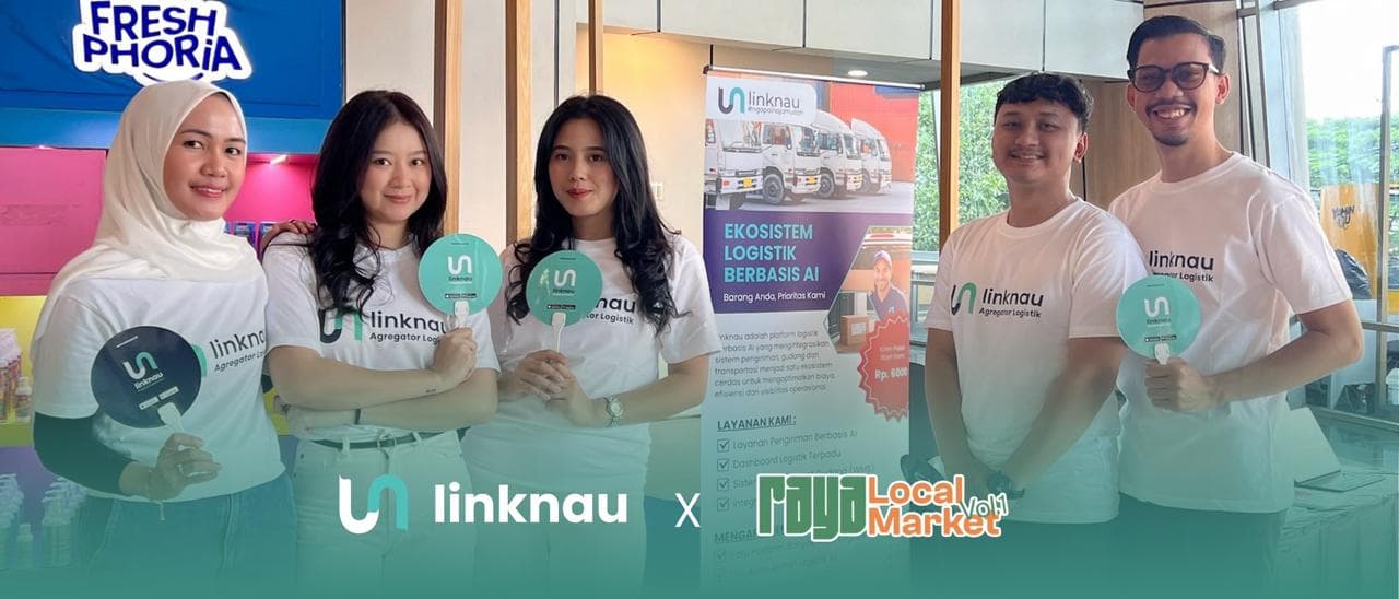 Suasana booth Linknau sebagai agregator logistik di pameran Raya Local Market Vol. 1 SMESCO Exhibition Hall Jakarta